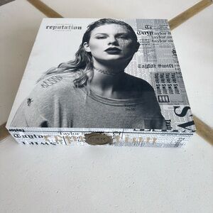 Taylor Swift Reputation VIP Box